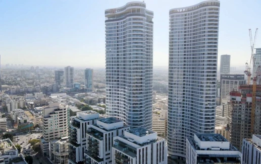 מהצד - גינדי TLV – מגדלי התלתן