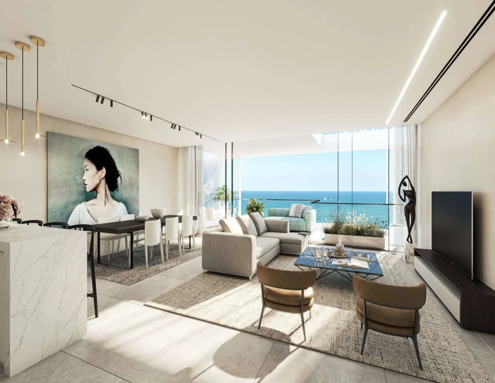 חלל מגורים בדירת יוקרה עם נוף לים