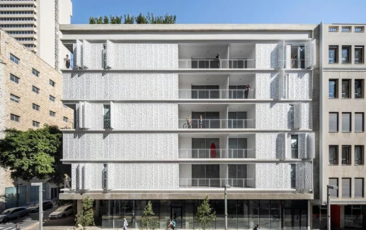 עוד מבט מהחזית, אחד העם 13, קנדה ישראל